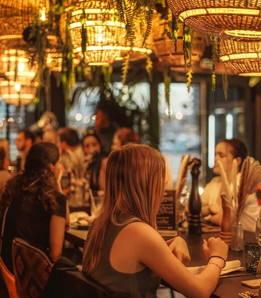 Le Pub Del Mar, dépaysement garanti face à la Méditerranée