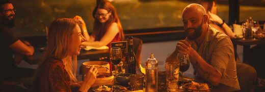 Le Pub Del Mar, dépaysement garanti face à la Méditerranée